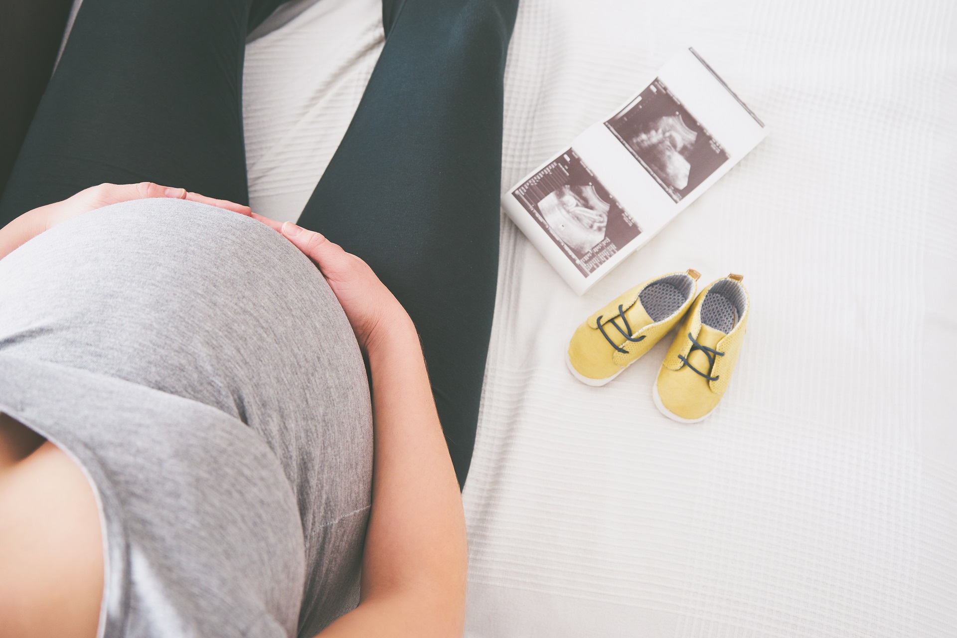 Incompetência istmocervical colo uterino aberto precocemente perda gestacional de segundo trimestre aborto espontâneo trabalho de parto prematuro